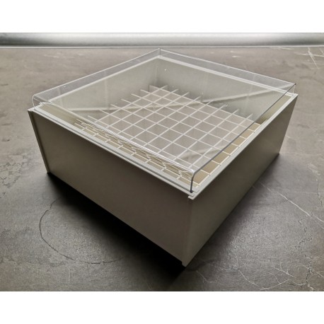 Laboratorní box s čirým krytek pro 100 zkumavek LBK13100